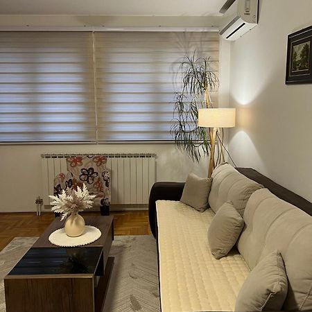 Apartman Manja Lukavica Esterno foto