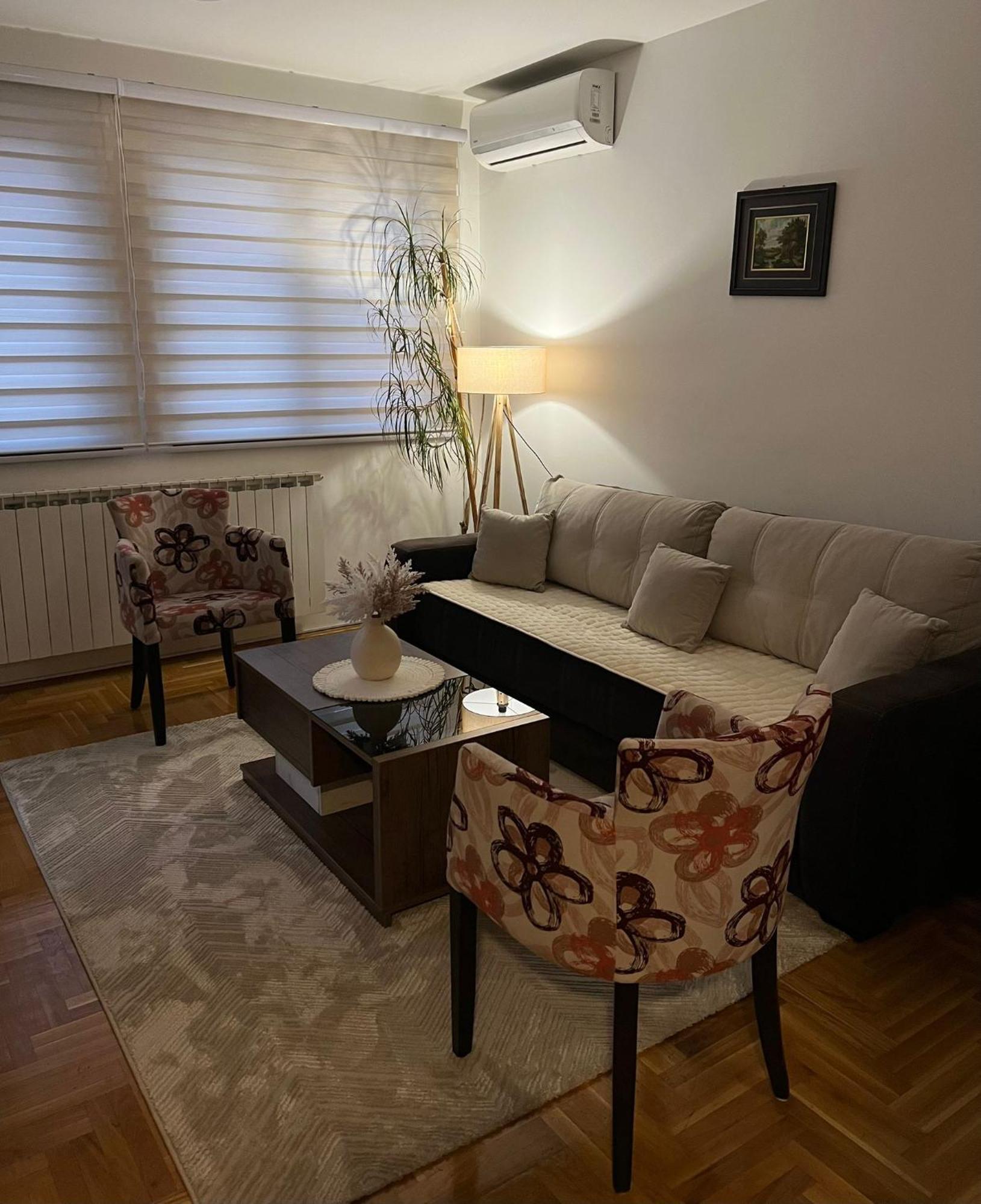 Apartman Manja Lukavica Esterno foto
