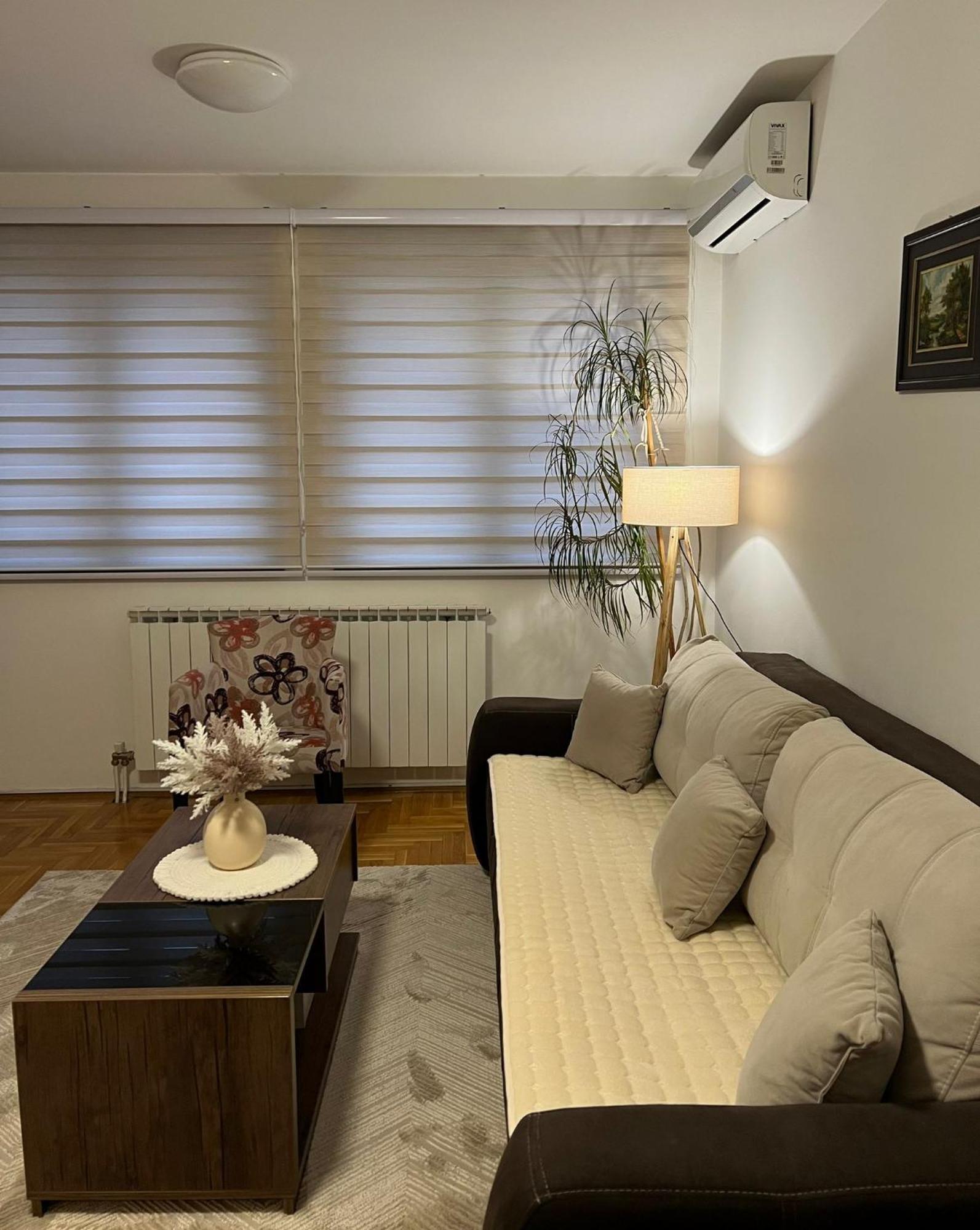 Apartman Manja Lukavica Esterno foto